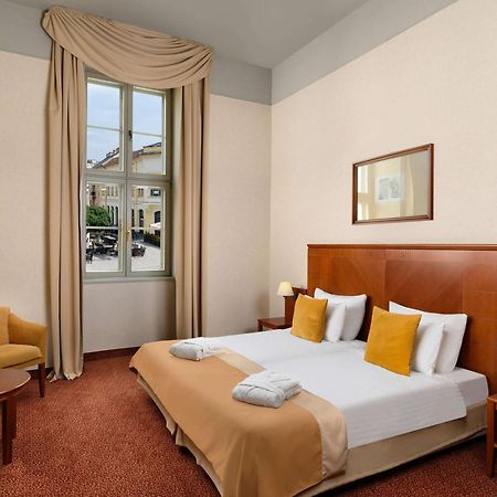 Mercure Szekesfehervar Magyar Kiraly المظهر الخارجي الصورة