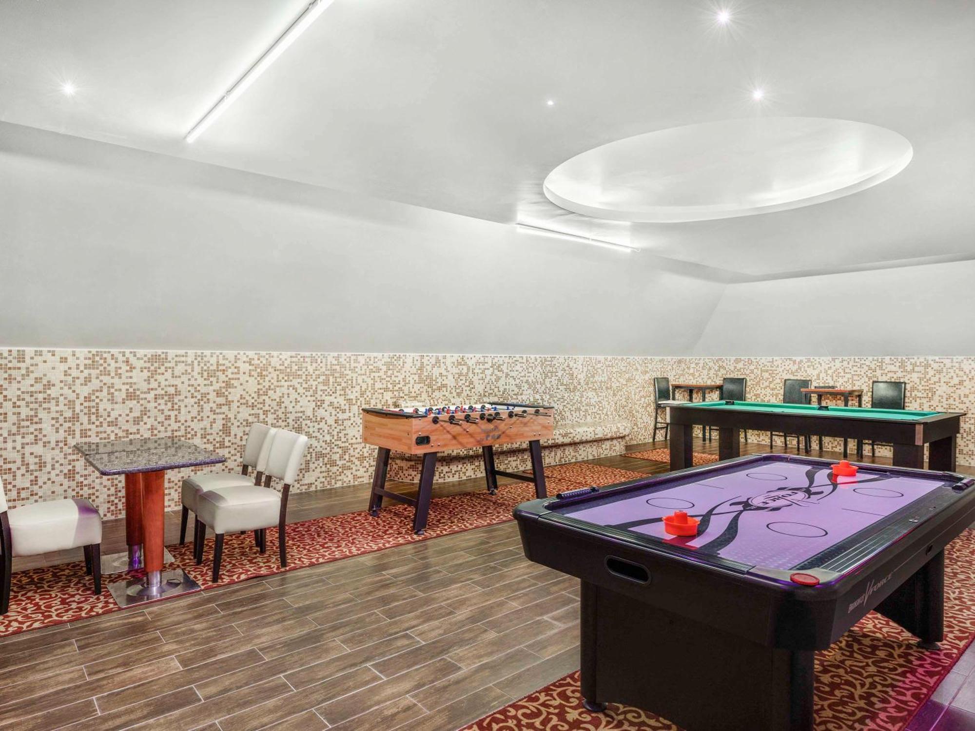 Mercure Szekesfehervar Magyar Kiraly المظهر الخارجي الصورة