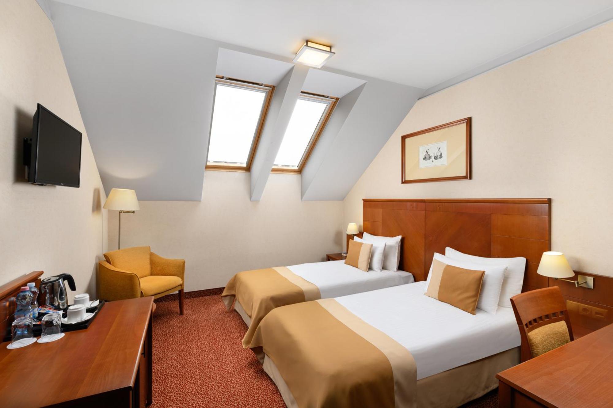 Mercure Szekesfehervar Magyar Kiraly المظهر الخارجي الصورة