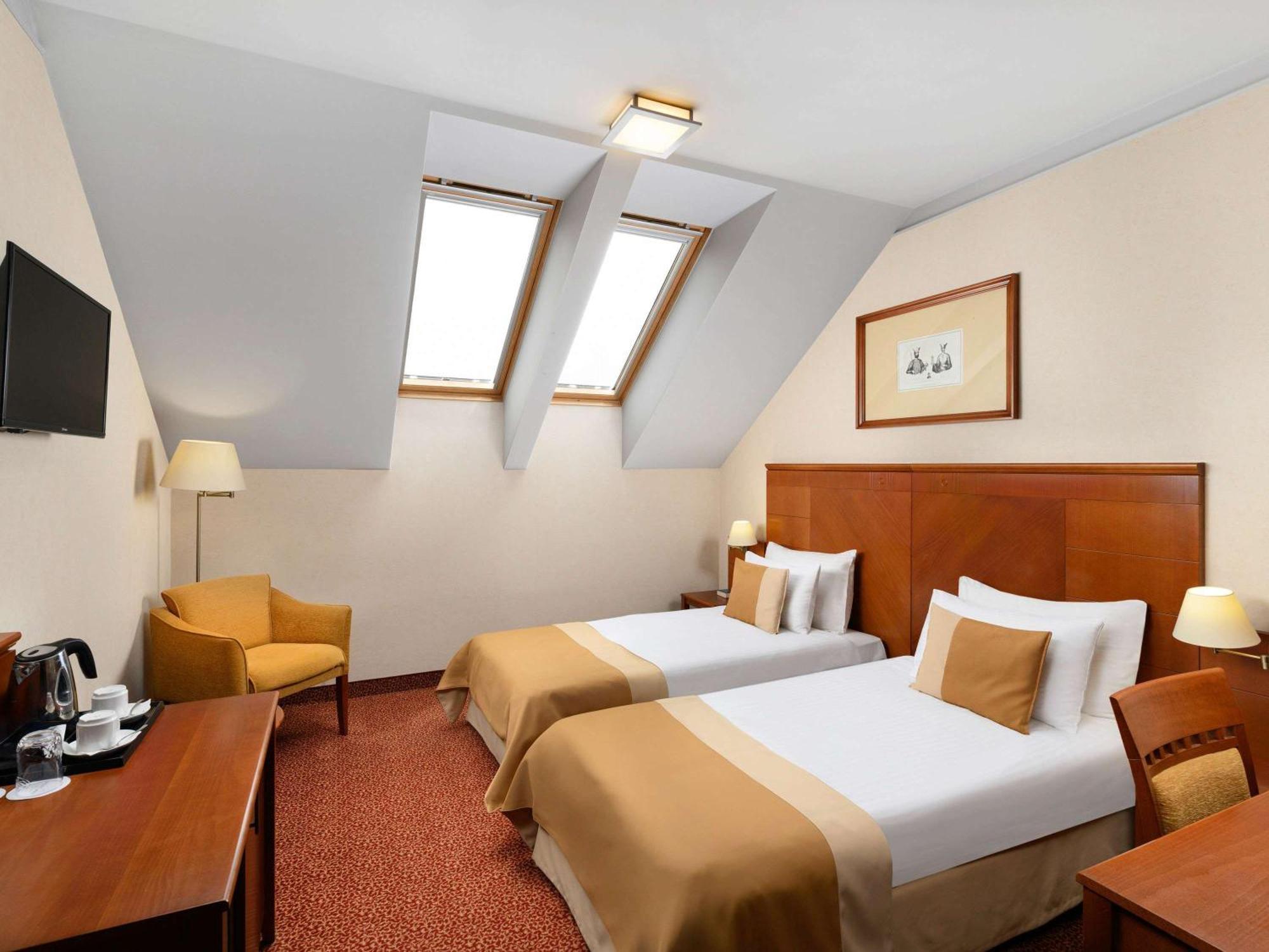 Mercure Szekesfehervar Magyar Kiraly المظهر الخارجي الصورة