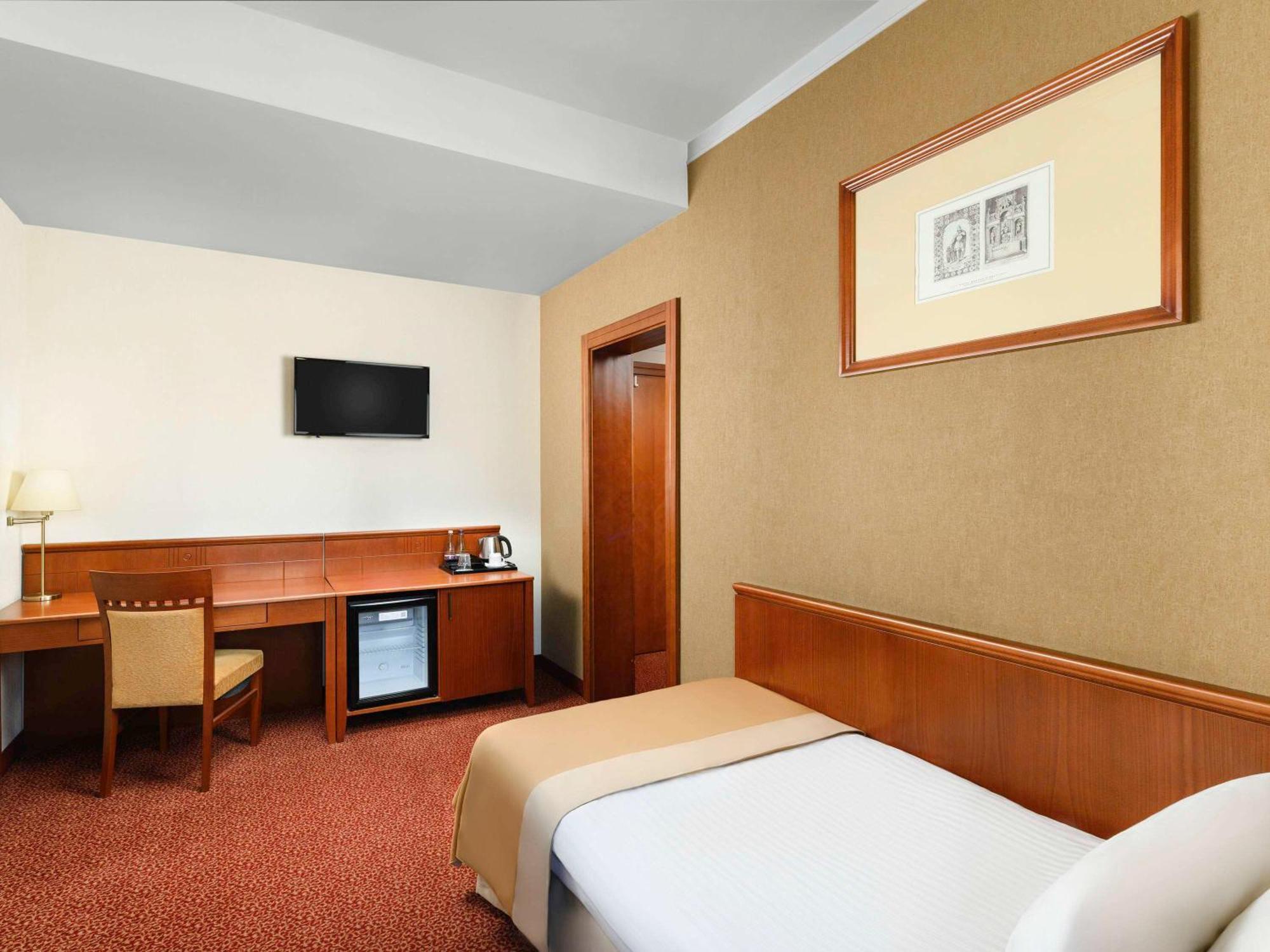 Mercure Szekesfehervar Magyar Kiraly المظهر الخارجي الصورة
